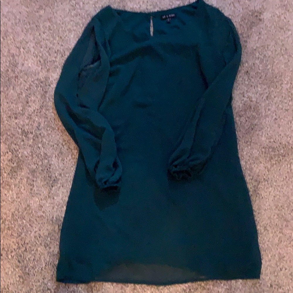 Split shoulder dress